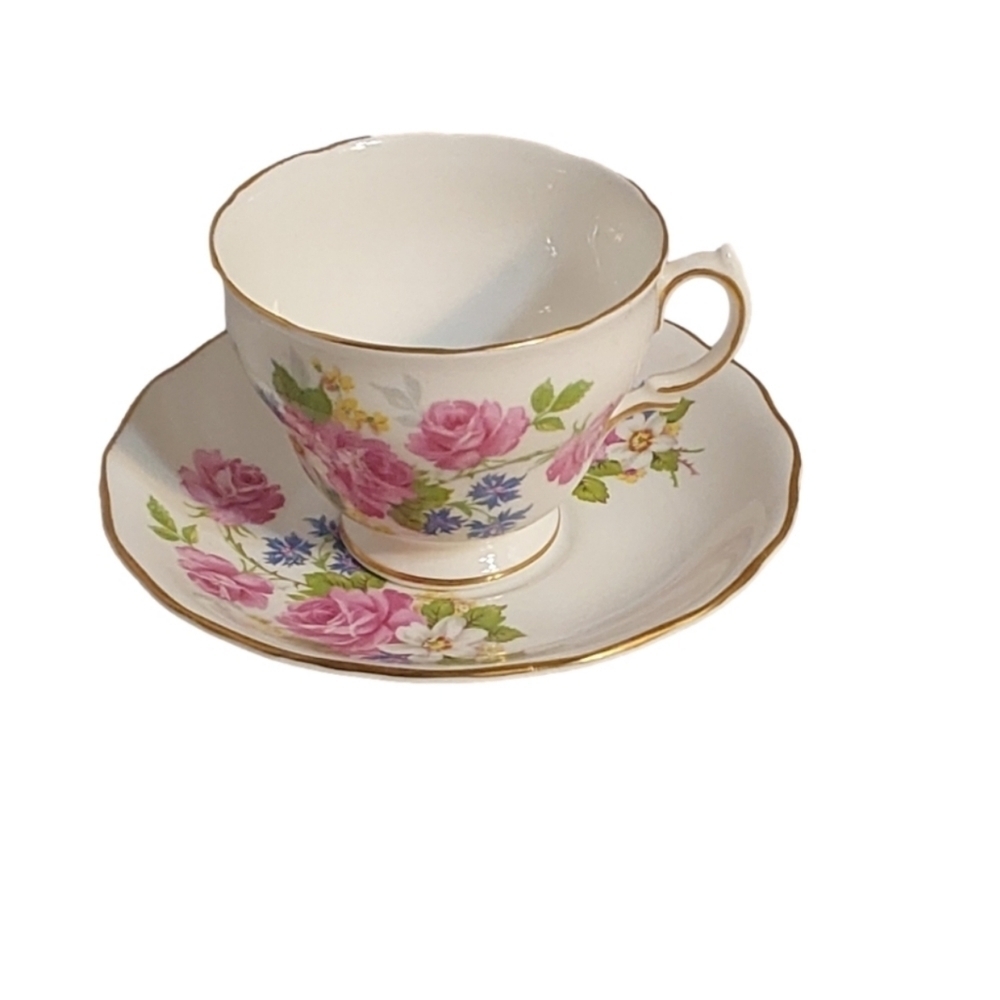 ROYAL VALE FINE BONE CHINA  FLORAL TEA CUP‎